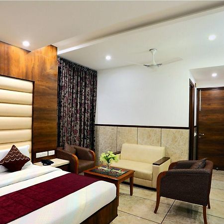 Hotel The Grand Inn Джамму Экстерьер фото