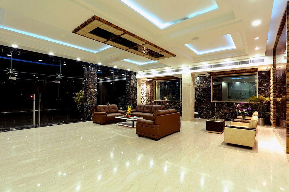 Hotel The Grand Inn Джамму Экстерьер фото